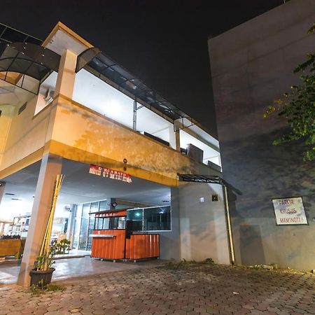 Oyo生活1470玛米诺提酒店 茂物 外观 照片